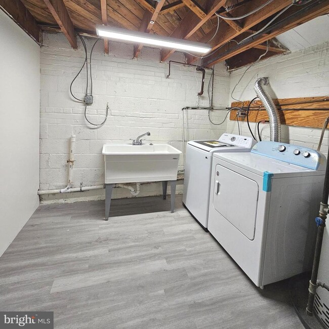 Building Photo - 7304 Camp Alger Ave