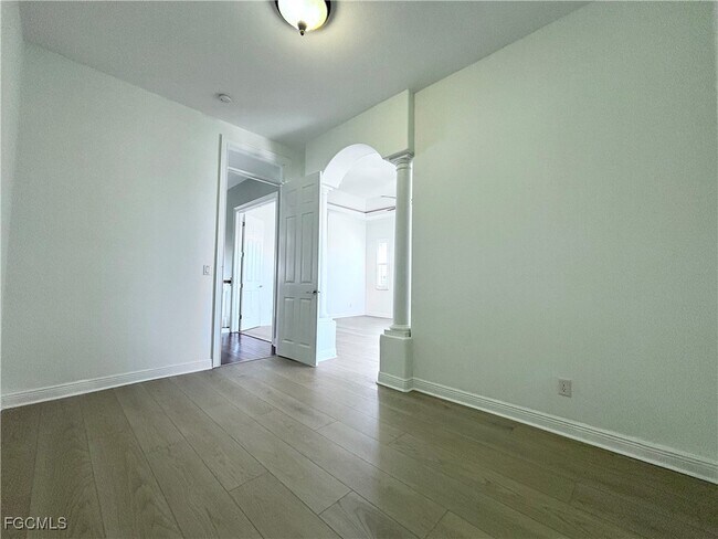 Building Photo - 2938 SW 40th St