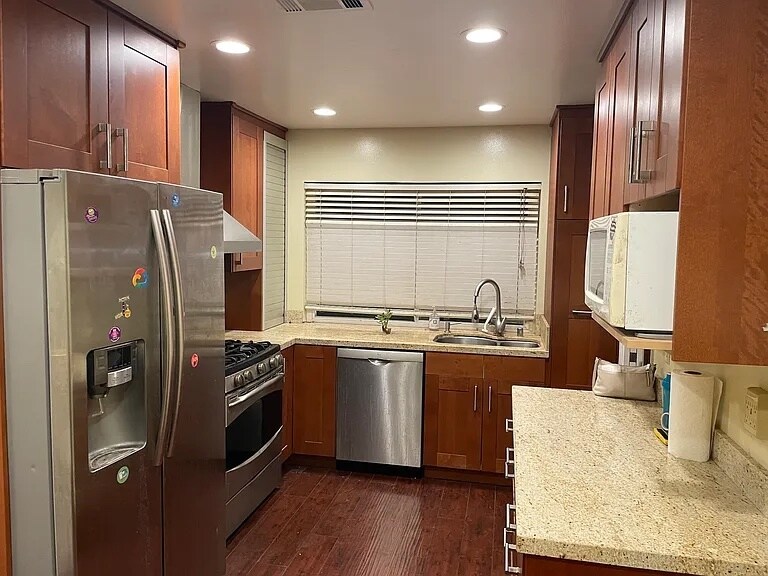 Building Photo - 22220 Homestead Rd