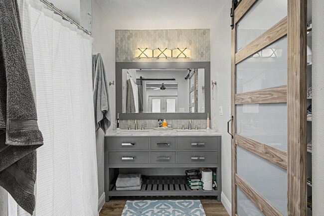 Building Photo - 6315 E Delcoa Ave