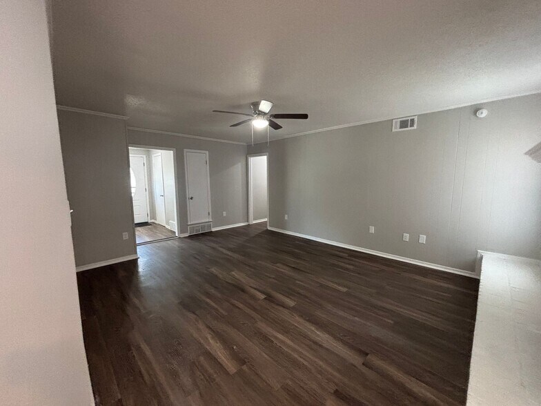 Building Photo - 2966 Santa Valley St