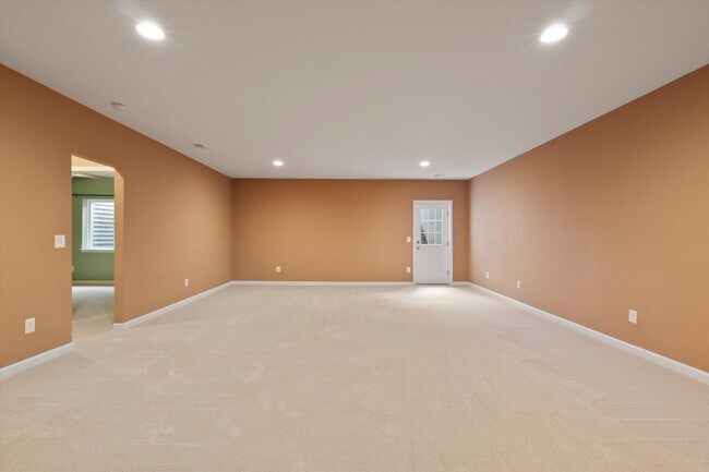 Building Photo - 10242 Spring Iris Dr
