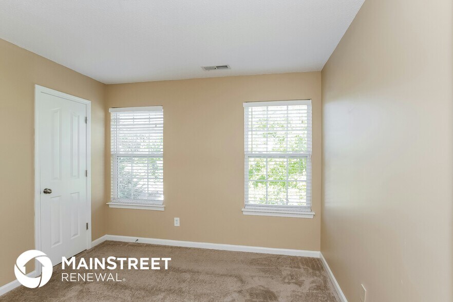 Building Photo - 9818 Aviary Hill Way