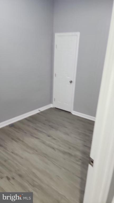 Building Photo - 805 N Kenwood Ave