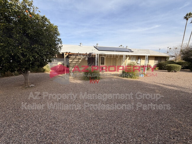 Building Photo - 10831 W Deanne Dr