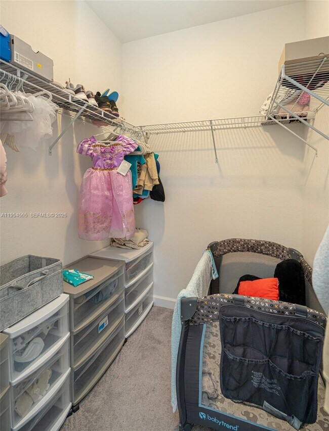 Building Photo - 139 NE 27th Terrace