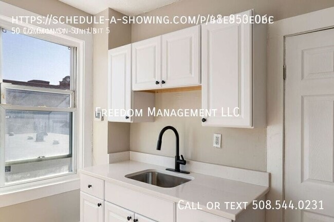 Building Photo - 50 1/2 Common St-Unit 5
