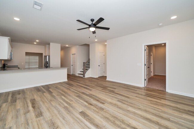 Building Photo - 2241 Headrick Rd