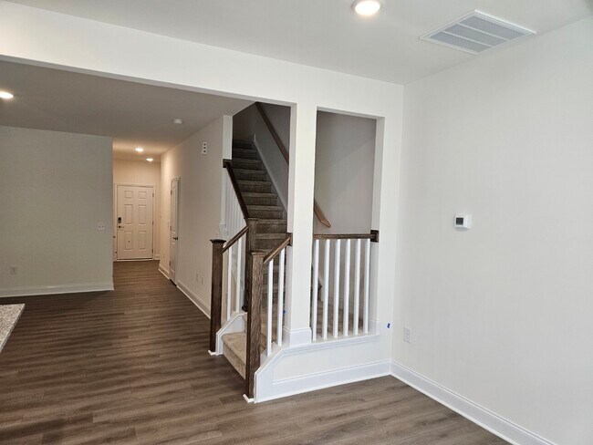 Building Photo - 112 Lavender Ln