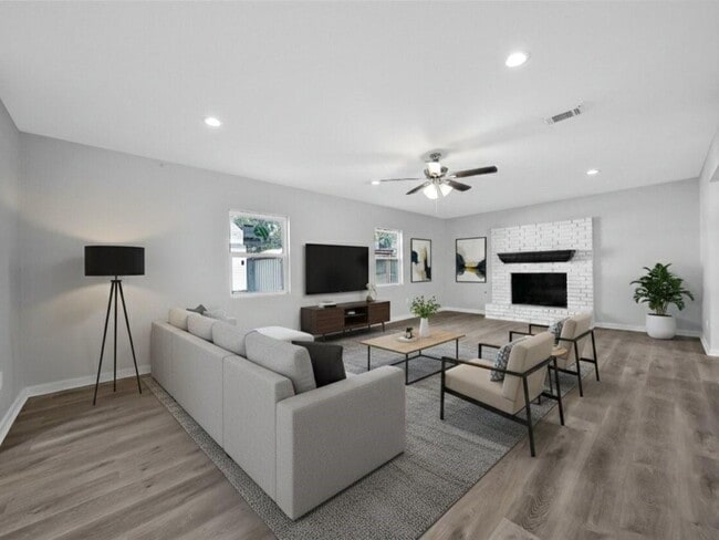 Building Photo - 13426 Balcrest Dr