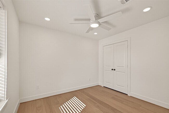 Building Photo - 9242 Autauga St