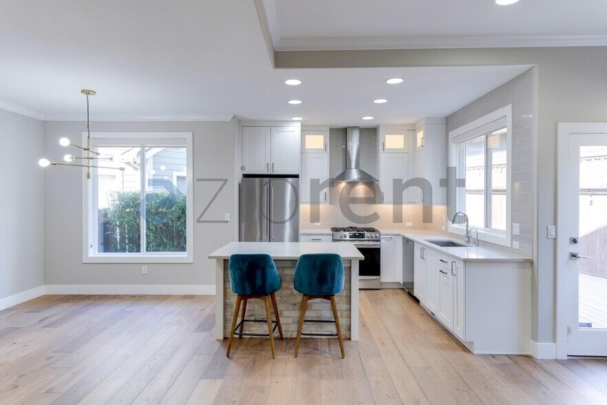 Building Photo - 23620-23230 230th Pl SE