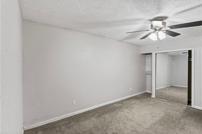 Building Photo - Plaza condo 2 Bed 2 Bath! $1500.00