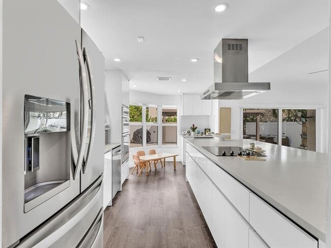 Building Photo - 9831 SW 58th Ct