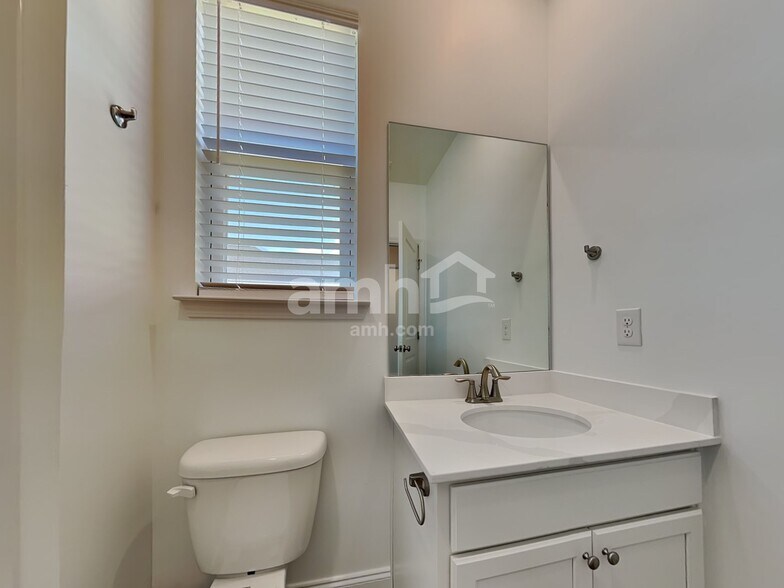 Building Photo - 215 Gershon Wy