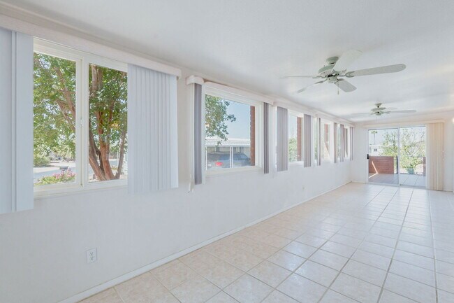 Building Photo - 10675 N Kilimanjaro Ave