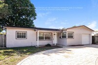 Building Photo - 7438 Taft St