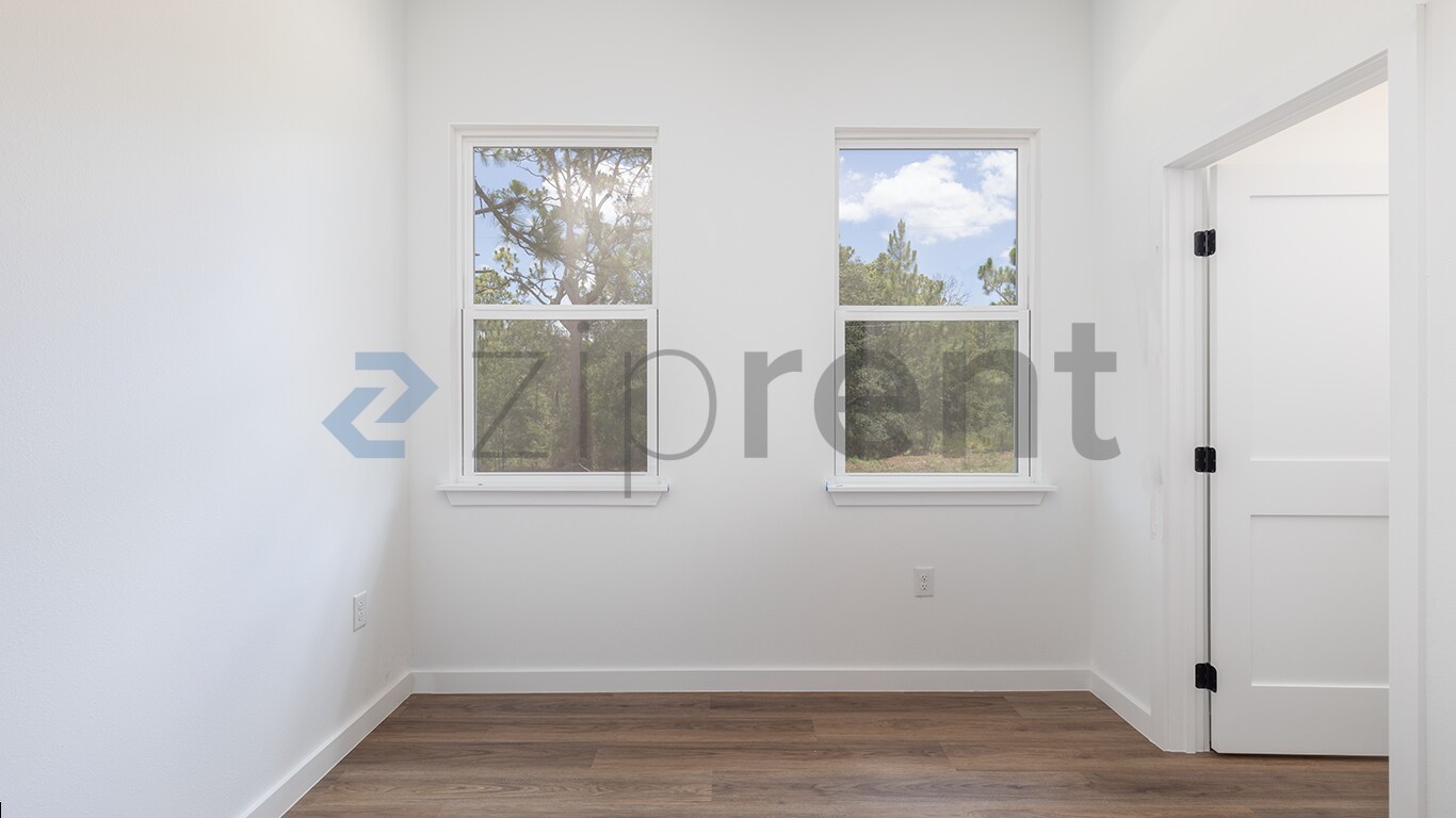 Building Photo - Unit