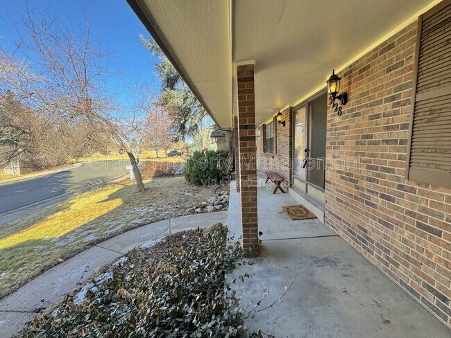 Building Photo - 5728 S Kenton St