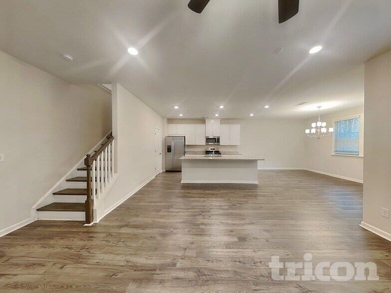 Building Photo - 203 Chapelcrest Ln