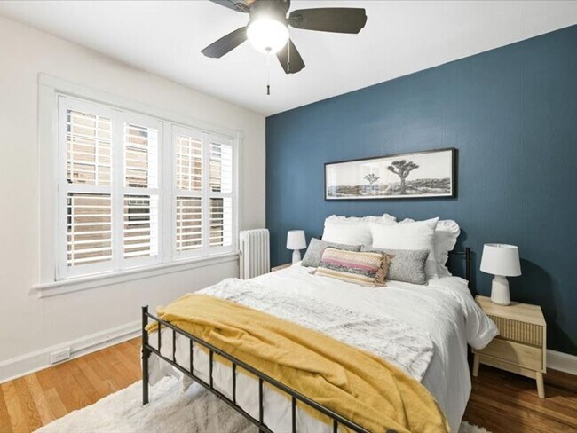 Building Photo - Cap Hill Beautiful 2 Bed Charming and Light Filled condo in the Blenheim