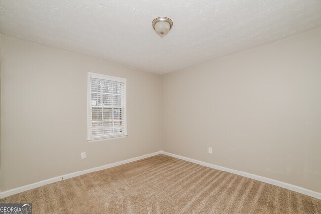 Building Photo - 148 Wildwood Dr