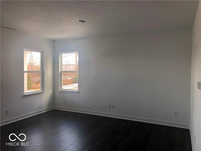 Building Photo - 6396 Apperson Dr