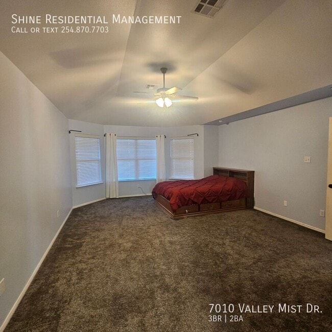 Building Photo - 7010 Valley Mist Dr