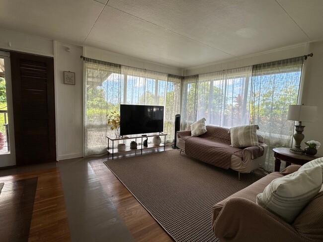 Building Photo - 2BR/2BA House fully furnished with view