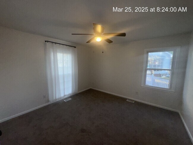 Building Photo - 3806 Airedale Ct