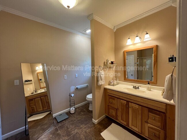 Building Photo - 3422 Festival Dr