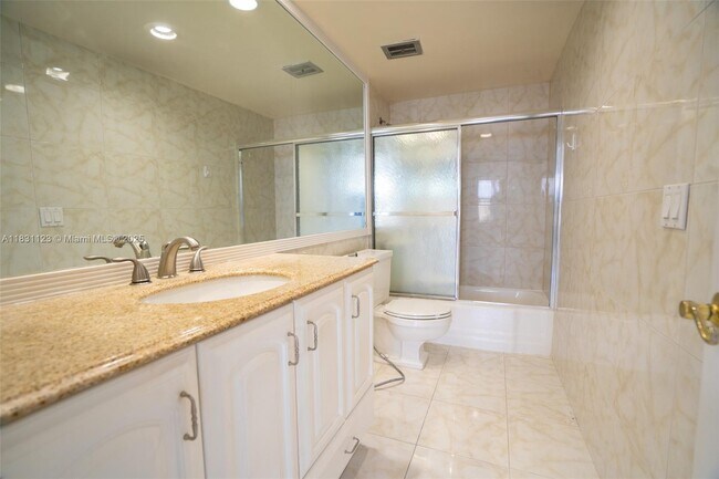 Building Photo - 3800 Galt Ocean Dr