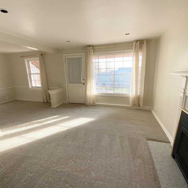 Building Photo - 310 E. 11th Ave.