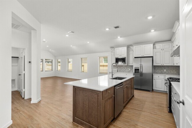 Building Photo - 30314 Tall Fescue Dr
