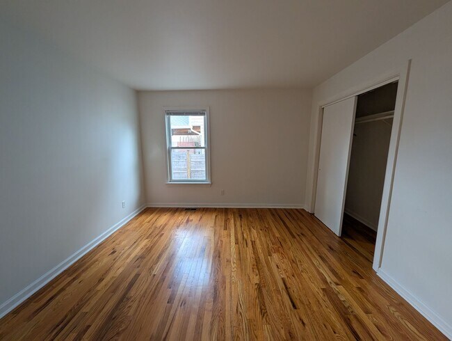 Building Photo - 511 Sewall Ave