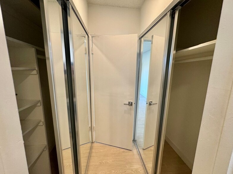 Building Photo - 3419-31 Keystone Ave