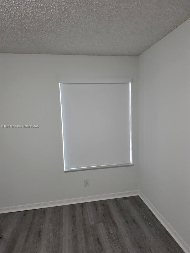 Building Photo - 12510 Vista Isles Dr