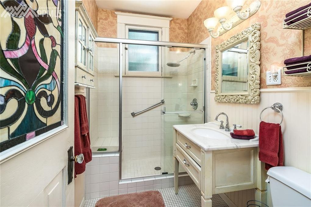 Bathroom - 1034 E Platte Ave