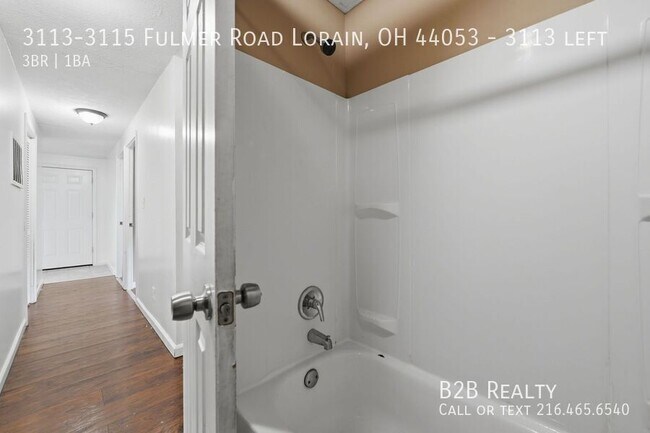 Building Photo - 3113-3115 Fulmer Road Lorain, OH 44053-3113 left