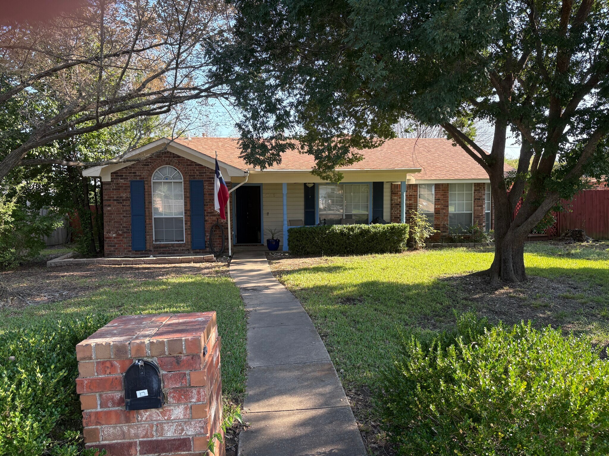 Building Photo - 4005 Sunhill Dr