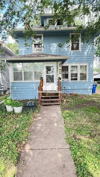 Primary Photo - 286 Hamline Ave S