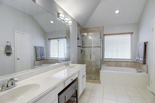 Building Photo - 12503 Merit Way Ct