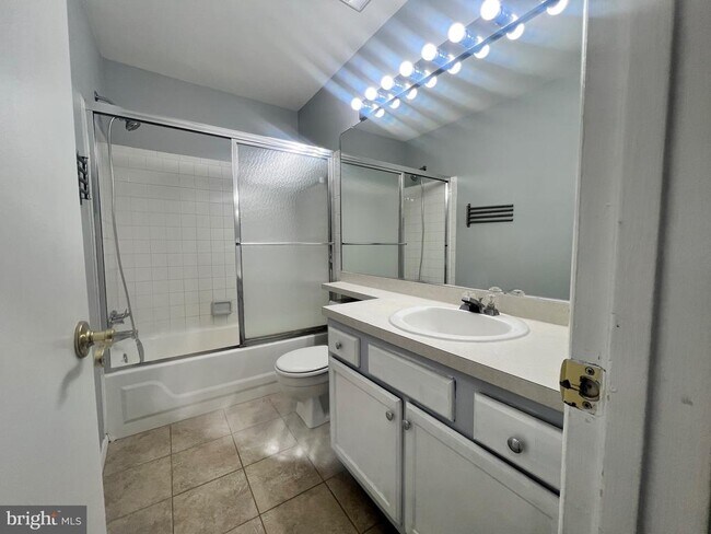 Building Photo - 8141 Needwood Rd