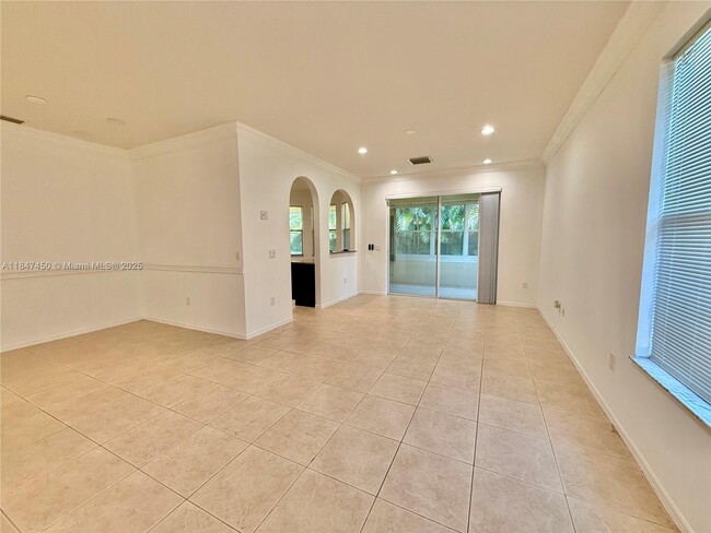 Building Photo - 265 SW Coconut Key Way