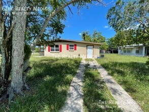 Building Photo - 832 Rockhill St