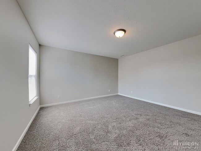Building Photo - 15183 Royal Grove Dr