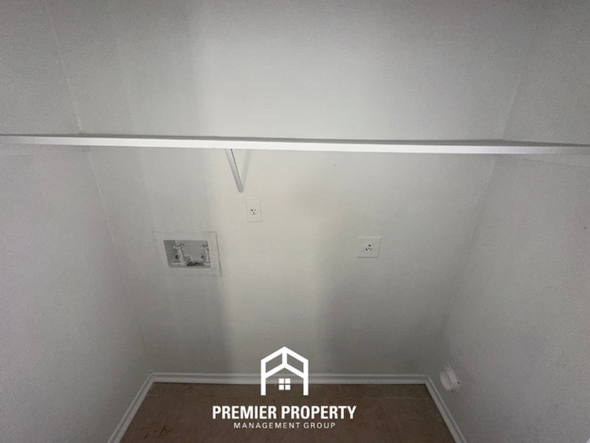 Building Photo - 4354 Clarke Rd