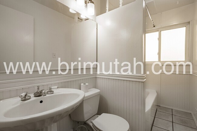 Building Photo - 5856 S 157 W