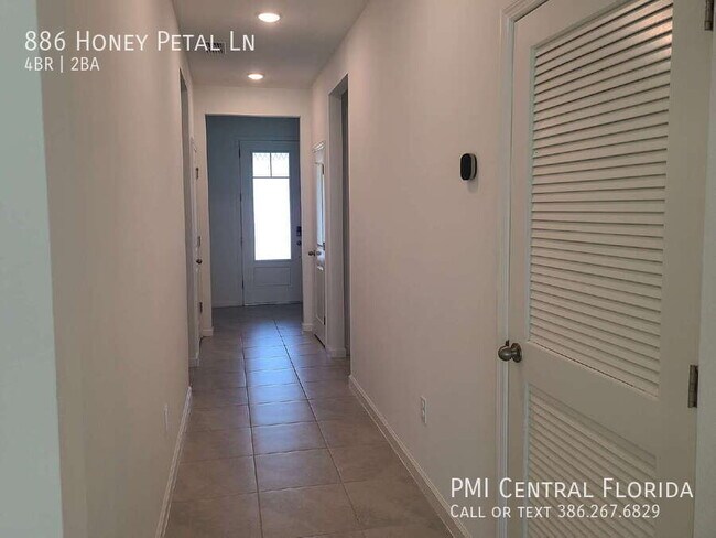 Building Photo - 886 Honey Petal Ln