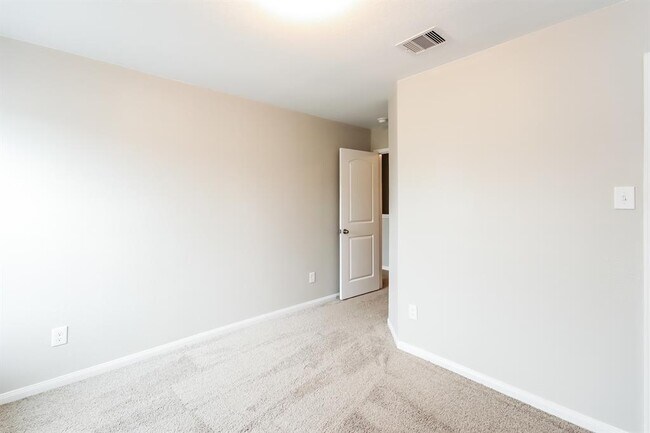 Building Photo - 24099 Wilde Dr